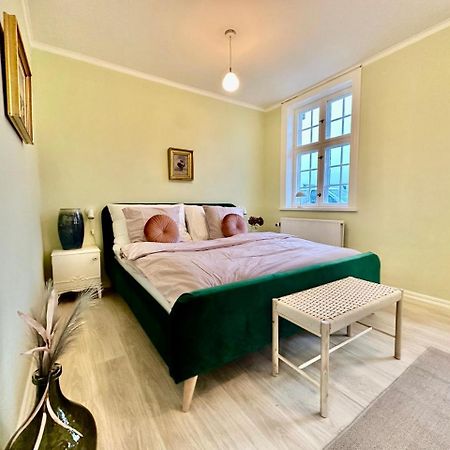Hirtshals Gamle Station Bed and Breakfast Exteriör bild