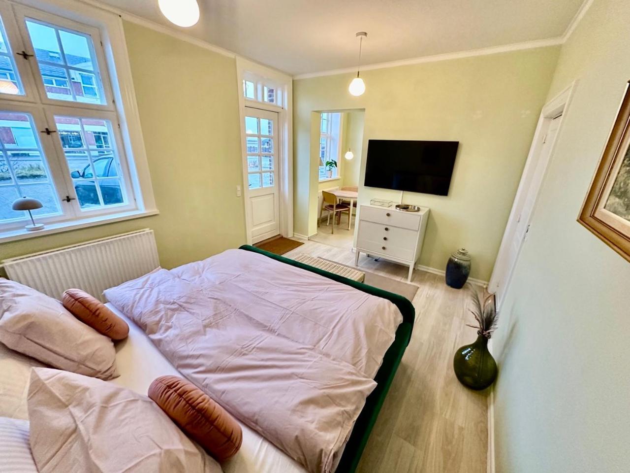 Hirtshals Gamle Station Bed and Breakfast Exteriör bild