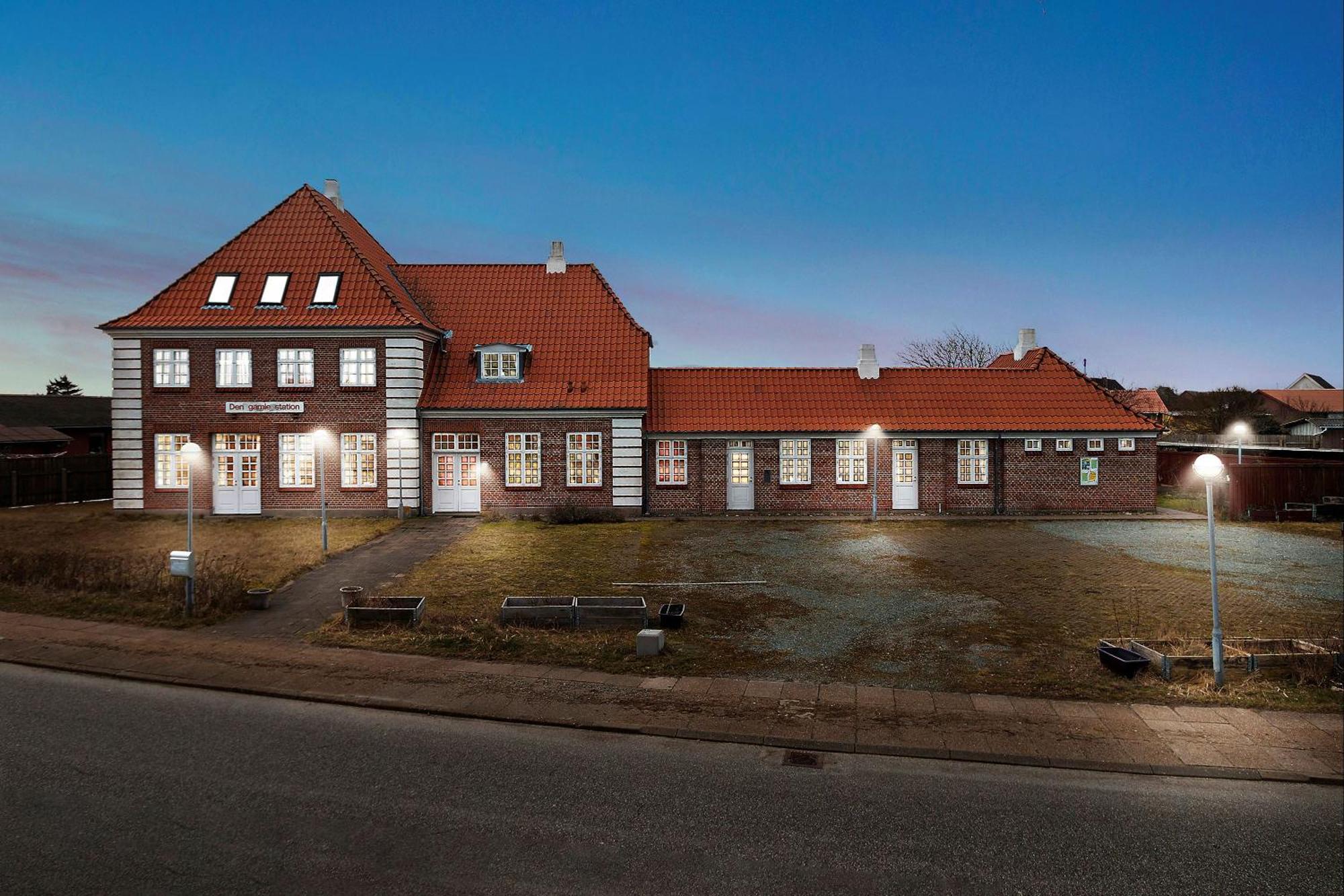 Hirtshals Gamle Station Bed and Breakfast Exteriör bild